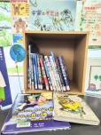 職場体験学習・生徒のおすすめ本を展示・貸出しています